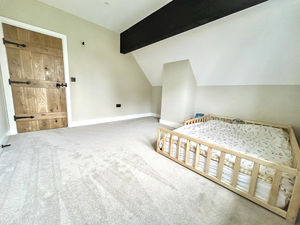 Photo 25- click for photo gallery